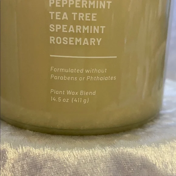 Threshold, Tea Tree + Spearmint Candle - Picture 4 of 5